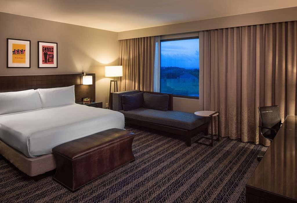 Sonesta Bee Cave Austin Hill Country Hotel Room photo